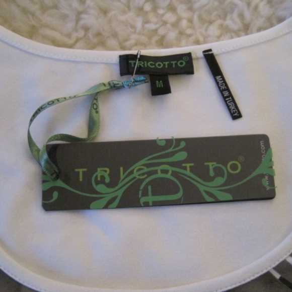 TRICOTTO Printed Top - Picture 7 of 7